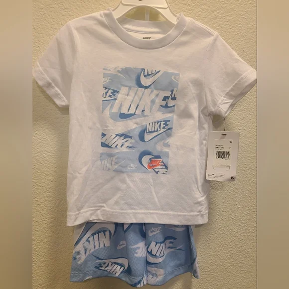 Nike Kids Set in White and Light Blue - Picture 1 of 4